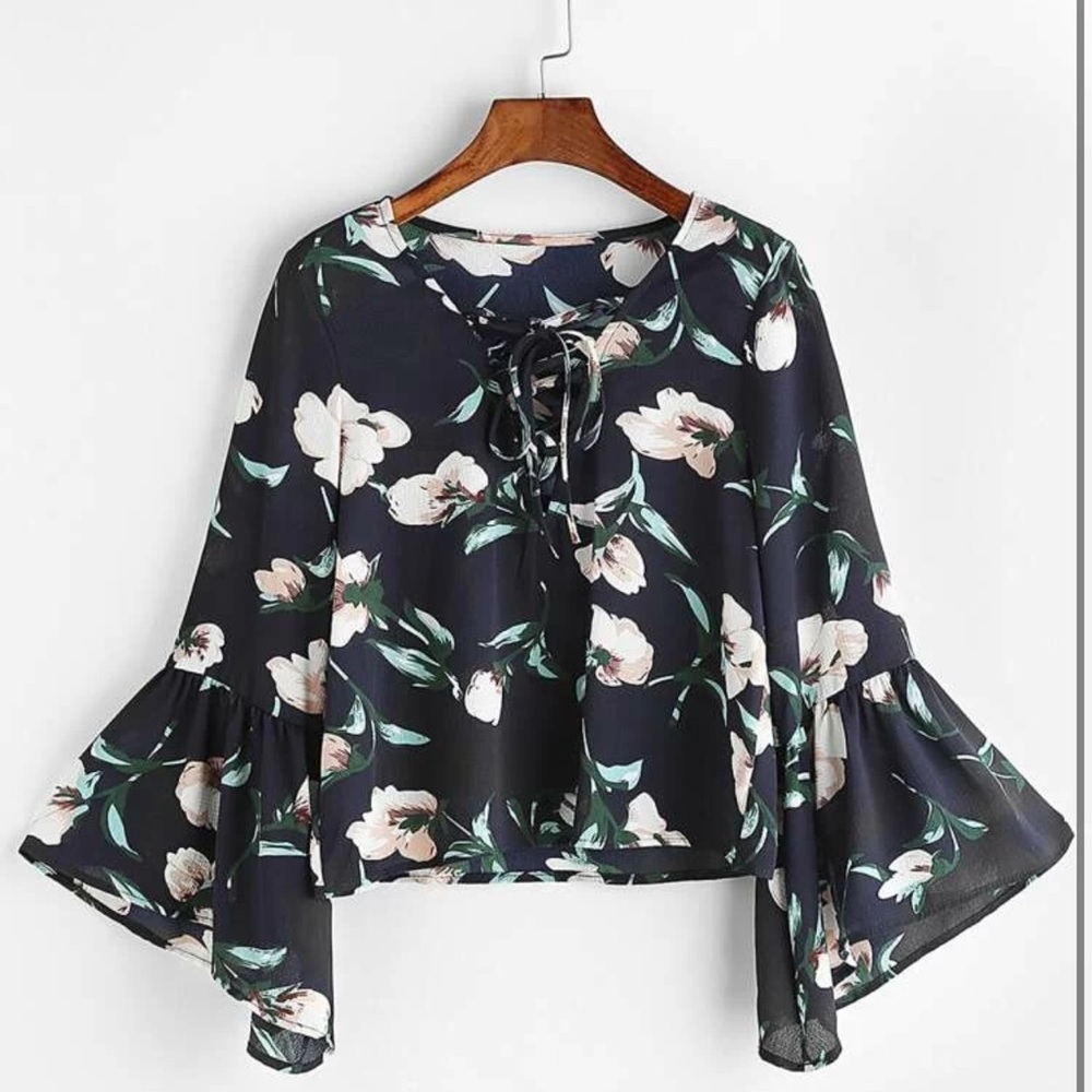 NWOT ROMWE Navy Florals Lace Up V Neck Bell Sleeve Blouse